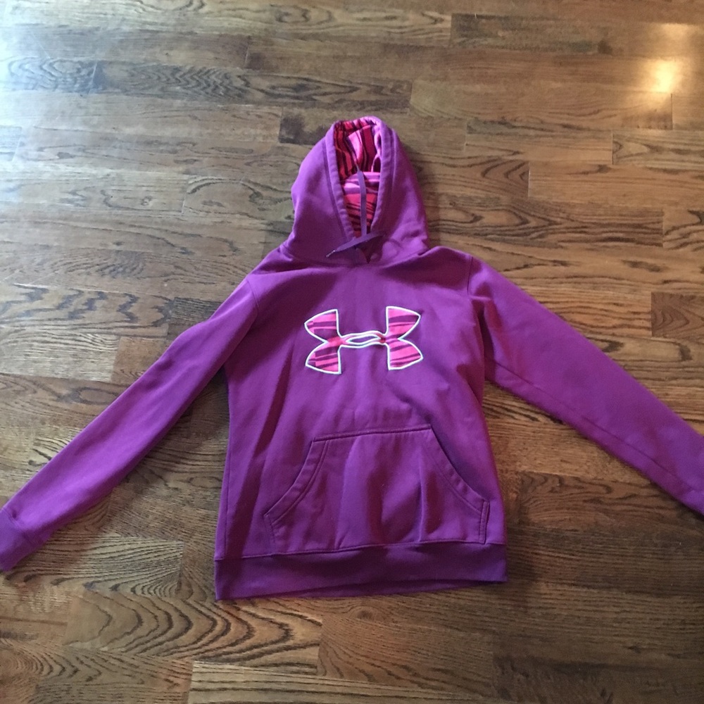 Under Armour sweatshirt